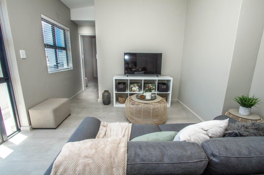 1 Bedroom Property for Sale in Table View Western Cape